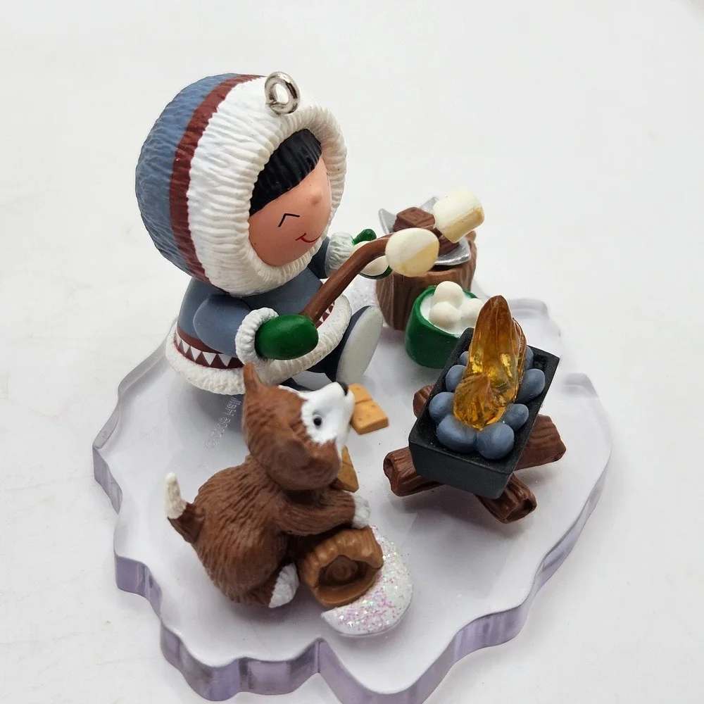 Hallmark Keepsake Frosty Friends 2006 27th Series Ornament Camping S'mores